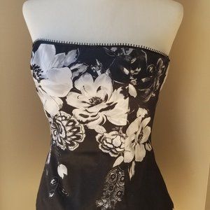 Top - Black and White strapless floral pattern
